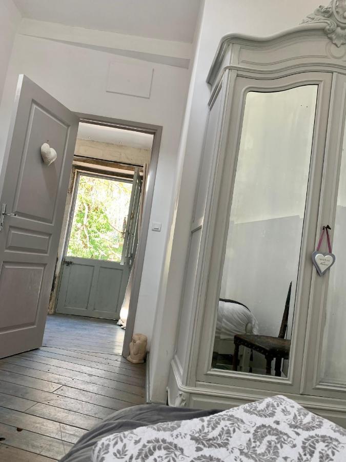 Suite Familiale- Deux Chambres Saint-Meme-les-Carrieres Exterior photo