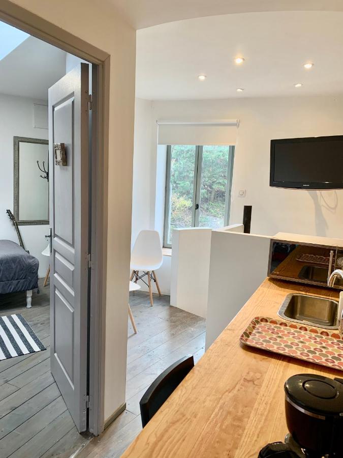 Suite Familiale- Deux Chambres Saint-Meme-les-Carrieres Exterior photo