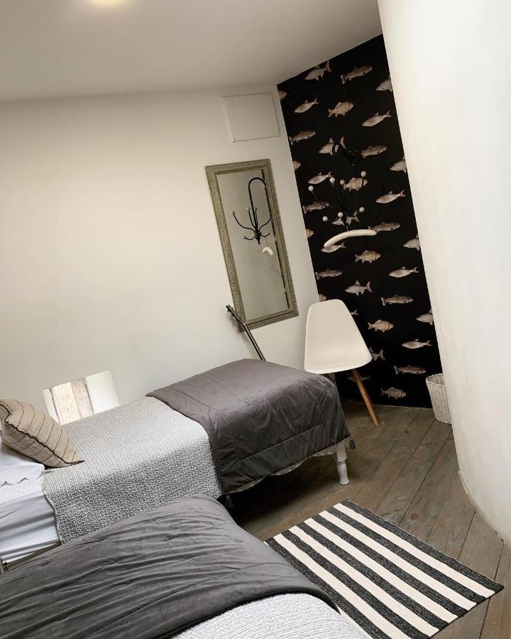 Suite Familiale- Deux Chambres Saint-Meme-les-Carrieres Exterior photo